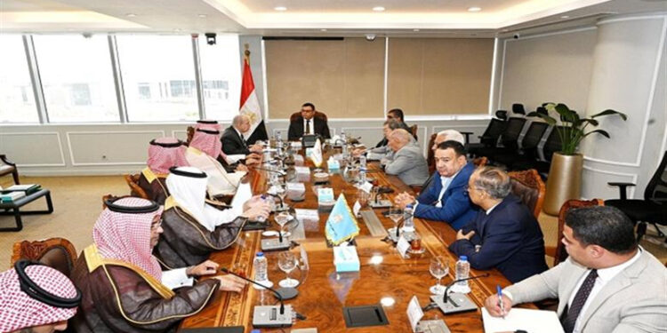 وزير الإسكان يستقبل وفدا من وزارتي “الاستثمار” و”البلديات والإسكان” وهيئة المقاولين بالسعودية