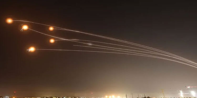 جيش الاحتلال: رصدنا إطلاق صواريخ من إيران باتجاه إسرائيل