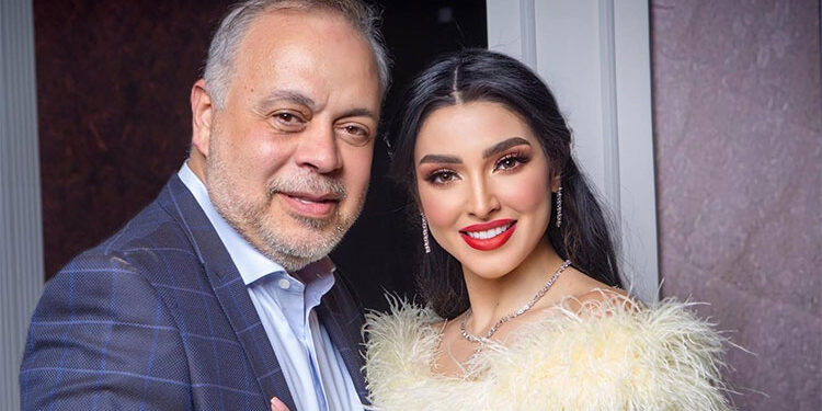 روجينا تشارك جمهورها لقطة عفوية لـ أشرف زكي بالمصيف