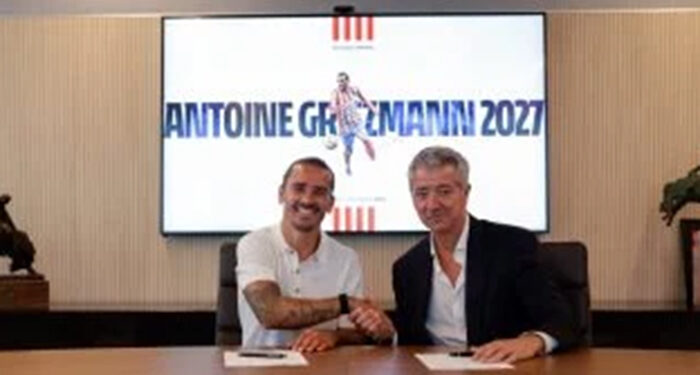 أتلتيكو مدريد يُجدد عقد هدافه التاريخي أنطوان جريزمان حتى 2027