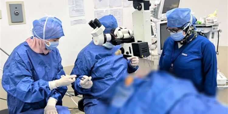 هيئة الرعاية الصحية: إنجاز طبي جديد بمجمع الإسماعيلية الطبي زراعة قرنية معقدة لسيدة ستينية