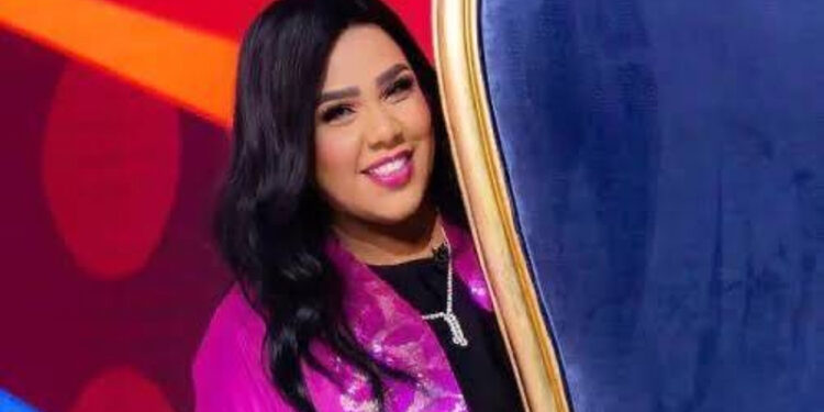 شيماء سيف تعتذر لجمهورها الكويتي وتعلن انسحابها من مسرحية الطقاقة