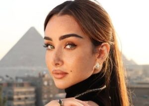 هنا الزاهد