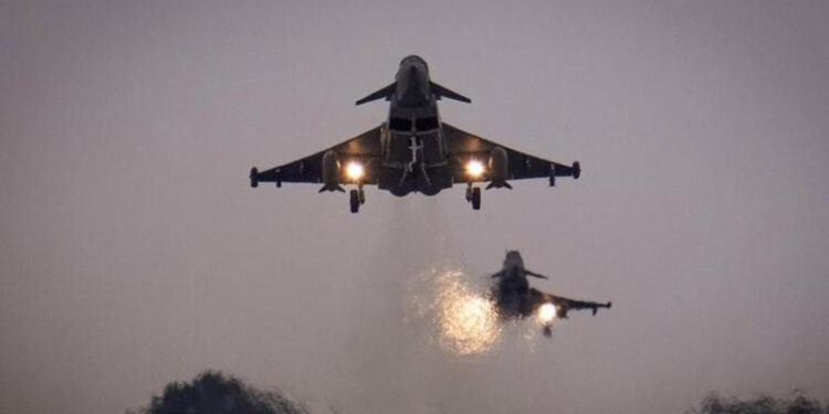 إعلام إيراني: إسرائيل تستهدف موقع أصفهان النووي