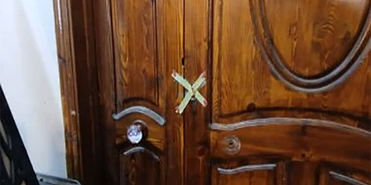 غلق وتشميع عيادة طبيب واقعة المسنة المتوفية فى قنا لعدم وجود ترخيص