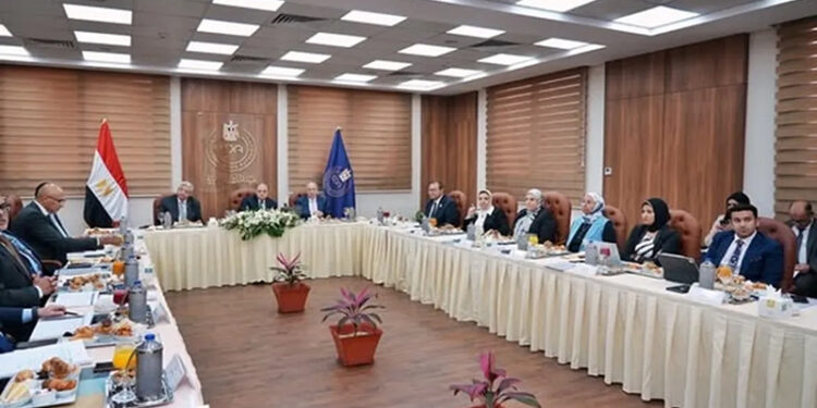 رئيس هيئة الدواء المصرية يترأس الاجتماع الخامس عشر لمجلس إدارة الهيئة