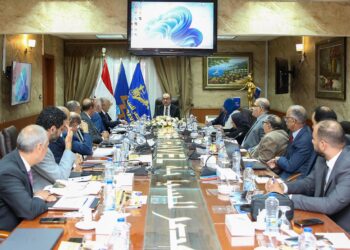 بمقر شركة مصر للسياحة.. وزير قطاع الأعمال العام يعقد اجتماعًا موسعًا لمتابعة مستجدات العمل في عدد من المشروعات السياحية والفندقية