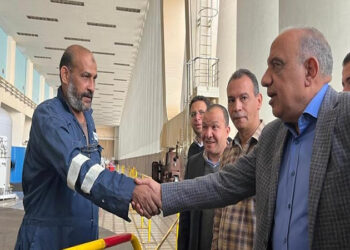 وزير الكهرباء يتفقد محطة توليد كهرباء السد العالي بمحافظة أسوان