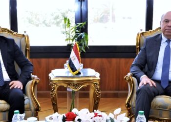 رئيس جهاز حماية المستهلك  يلتقي وزير الطيران المدني لبحث سُبل التعاون بين الجانبين