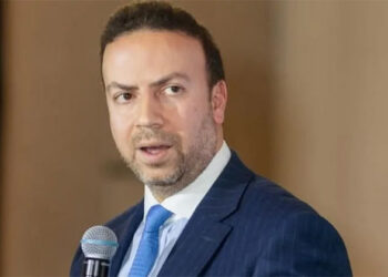 نائب محافظ البنك المركزي يشهد إسناد إدارة صندوق “إنكلود” للتكنولوجيا المالية لـ “دي بي آي”