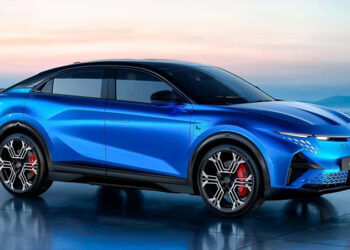 سيارة ألباين الجديدة تنطلق بقدرات كهربائية