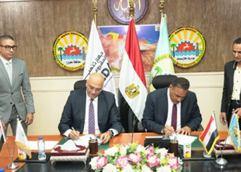 جهاز تنمية المشروعات يبحث دعم أصحاب المشروعات الصغيرة بمطروح