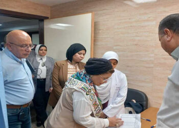 نائب وزير الصحة تتفقد عدد من المنشآت الصحية في محافظة قنا ضمن زيارة ميدانية مكثفة