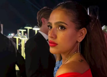 جنا عمرو دياب تسجل أحدث أغانيها