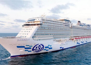 ميناء السخنة يستقبل السفينة السياحية AROYA وعلى متنها 2300 سائح من جنسيات مختلفة