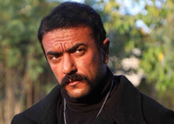 أحمد العوضي ينعى ضحايا الحادث المأساوي على الطريق الإقليمي