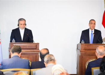 مشاورات سياسية بين وزيري خارجية مصر وإيران بالقاهرة