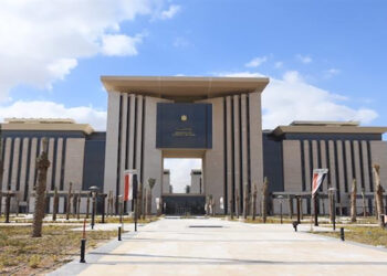 وزارة الخــارجية والهجرة تشدد على أهمية الالتزام بالقوانين المنظمة للسفر والهجرة والإقامة بكافة دول العــالم