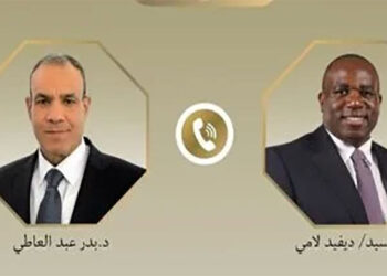 وزير الخارجية والهجرة يتلقى اتصالًا هاتفيًا من وزير خارجية المملكة المتحدة