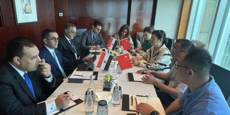وزير الاستثمار يعقد لقاءات مع مسؤولي 6 شركات صينية كبرى لاستعراض فرص ومقومات الاستثمار بالسوق المصري