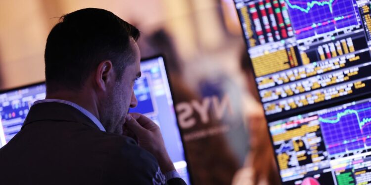 الأسواق تتنفس الصعداء بعد تأجيل ترامب ضرب إيران