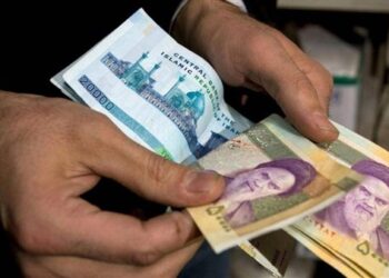 الريال الإيراني يواصل هبوط الحاد أمام الدولار