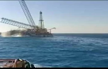 انهيار حفار بحري