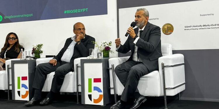 وليد سويده خلال مؤتمرBig5: مصر سوق واعد للاستثمار العقاري والصناعي والفندقي