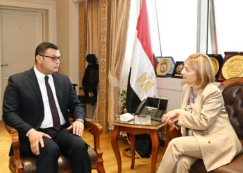 وزير الإسكان يستقبل نائبة رئيس بنك الاستثمار الأوروبي لمتابعة مجالات التعاون المشترك في مشروعات مياه الشرب والصرف الصحي