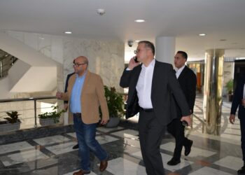 وزيرا الكهرباء والبترول في زيارة تفقدية لمركز التحكم القومي في الشبكة القومية للغاز الطبيعي