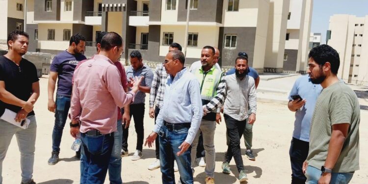 رئيس جهاز مدينة بدر يتفقد المشروعات السكنية ورفع الكفاءة بعددٍ من المناطق