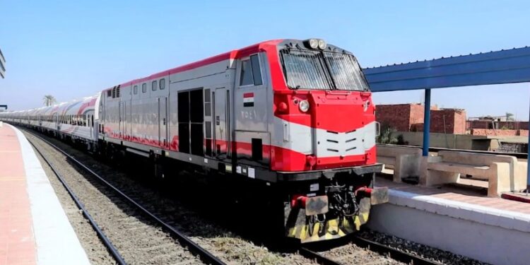 السكة الحديد تعلن بدء تشغيل قطارات نوم وقطارات مكيفة بين القاهرة ومرسى مطروح