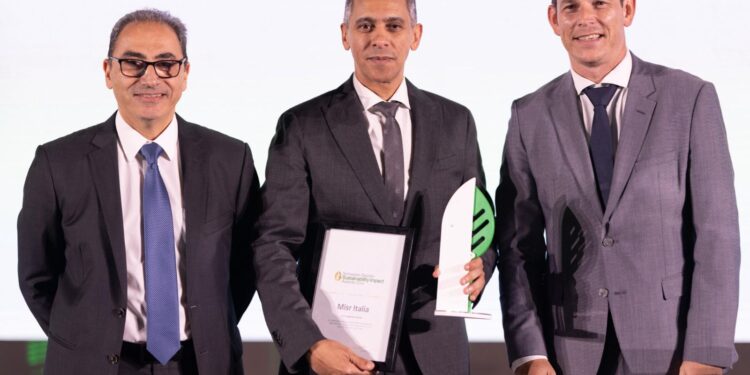 تكريم مصر إيطاليا العقارية بجائزة شنايدر إلكتريك للاستدامة 2024 في الشرق الأوسط وأفريقيا