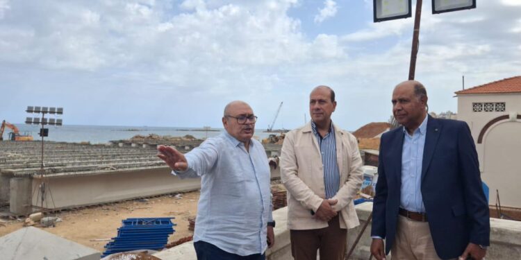 رئيس الجهاز المركزي للتعمير يتفقد مشروعات الطرق وتوسعة كورنيش الإسكندرية من المنتزه إلى فندق المحروسة