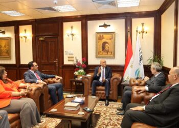 181 مليون جنيه من جهاز تنمية المشروعات لجمعية رجال أعمال الاسكندرية لدعم تمويل المشروعات متناهية الصغر