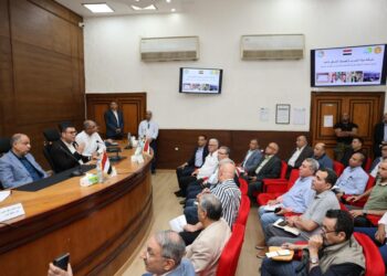 وزير الإسكان ومحافظ المنيا يتابعان سير العمل بمنظومتي مياه الشرب والصرف الصحي بالمحافظة ومشروعات “حياة كريمة”