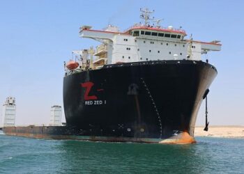 قناة السويس تشهد عبور سفينة الحاويات العملاقة CMA CGM JULES VERNE ضمن قافلة الشمال بحمولة 180 ألف طن