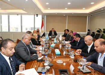 وزير الإسكان يعقد اجتماعاً تنسيقياً لمتابعة آلية عمل وحدتي تنظيم السوق العقارية وتصدير العقار