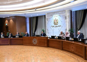 رئيس الوزراء يوجه جميع الأجهزة الحكومية والجهات المعنية باتخاذ التدابير اللازمة خلال فترة إجازة عيد الأضحى