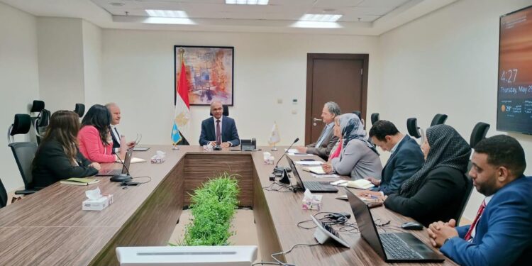 نائب وزير الإسكان يستقبل بعثة البنك الدولي لمتابعة “المرحلة الثانية من برنامج خدمات الصرف الصحي بالمناطق الريفية بـ6 محافظات