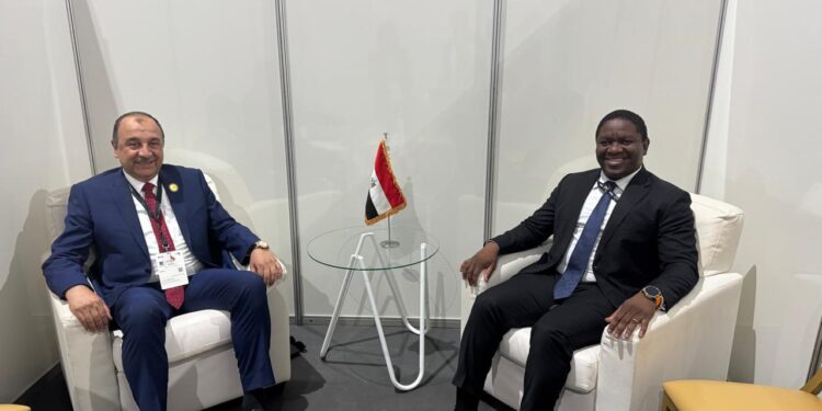 وزير قطاع الأعمال يبحث مع وزيري السياحة والإسكان ورئيس الصندوق السيادي في أنجولا فرص التعاون المشترك