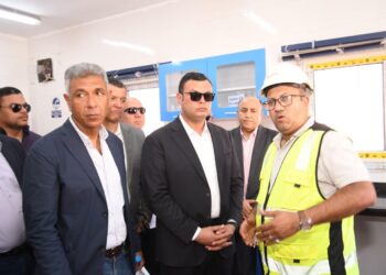 وزير الإسكان ومحافظ القليوبية يتفقدان محطة مياه نوب طحا ومحطة معالجة صرف صحي القشيش بمركز شبين القناطر