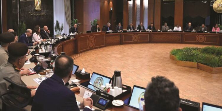 رئيس الوزراء يترأس اجتماع اللجنة العليا لتنظيم فعاليات احتفالية افتتاح المتحف المصري الكبير