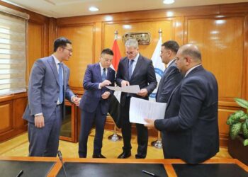 وزير البترول يشهد توقيع مذكرة تفاهم بين هيئة الثروة المعدنية وشركة آسيا بوتاش الصينية