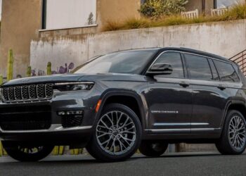 سعر ومواصفات جيب جراند شيروكي في الإمارات