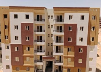 وزير الإسكان يتابع موقف مشروعات وحدات المبادرة الرئاسية “سكن لكل المصريين” بعددٍ من المدن الجديدة