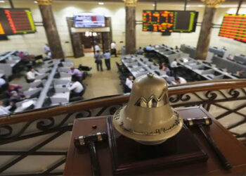 البورصة المصرية تعلن استئناف التداول بعد تعليقه بسبب حريق سنترال رمسيس