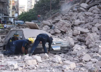 مصرع وإصابة 6 أشخاص في انهيار عقار بالعطارين وسط الإسكندرية