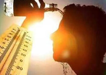 «الصحة» تنصح المواطنين بالإكثار من شرب الماء والعصائر الطبيعية لتجنب مخاطر ارتفاع حرارة الطقس