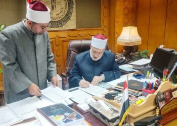 وكيل الأزهر يعتمد نتيجة اختبارات رواق الخط العربي والزخرفة بالمحافظات